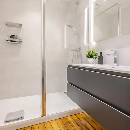 Grand T3 Lumineux Et Climatise